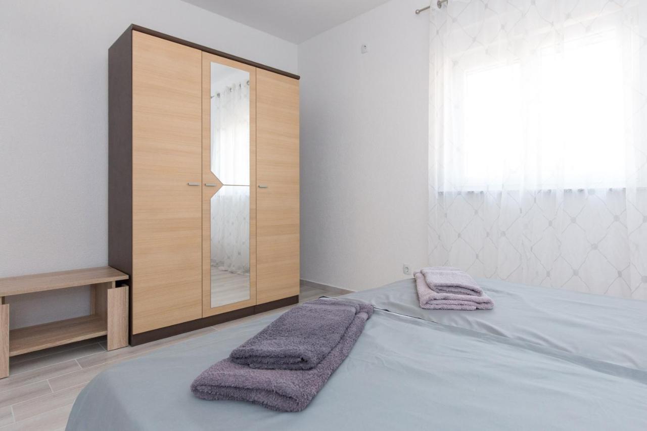 Dajana Apartment Pinezici  Bagian luar foto